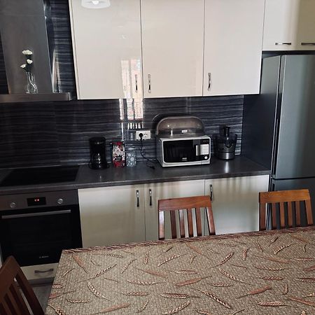 Family Apartments Σαράντα Εξωτερικό φωτογραφία