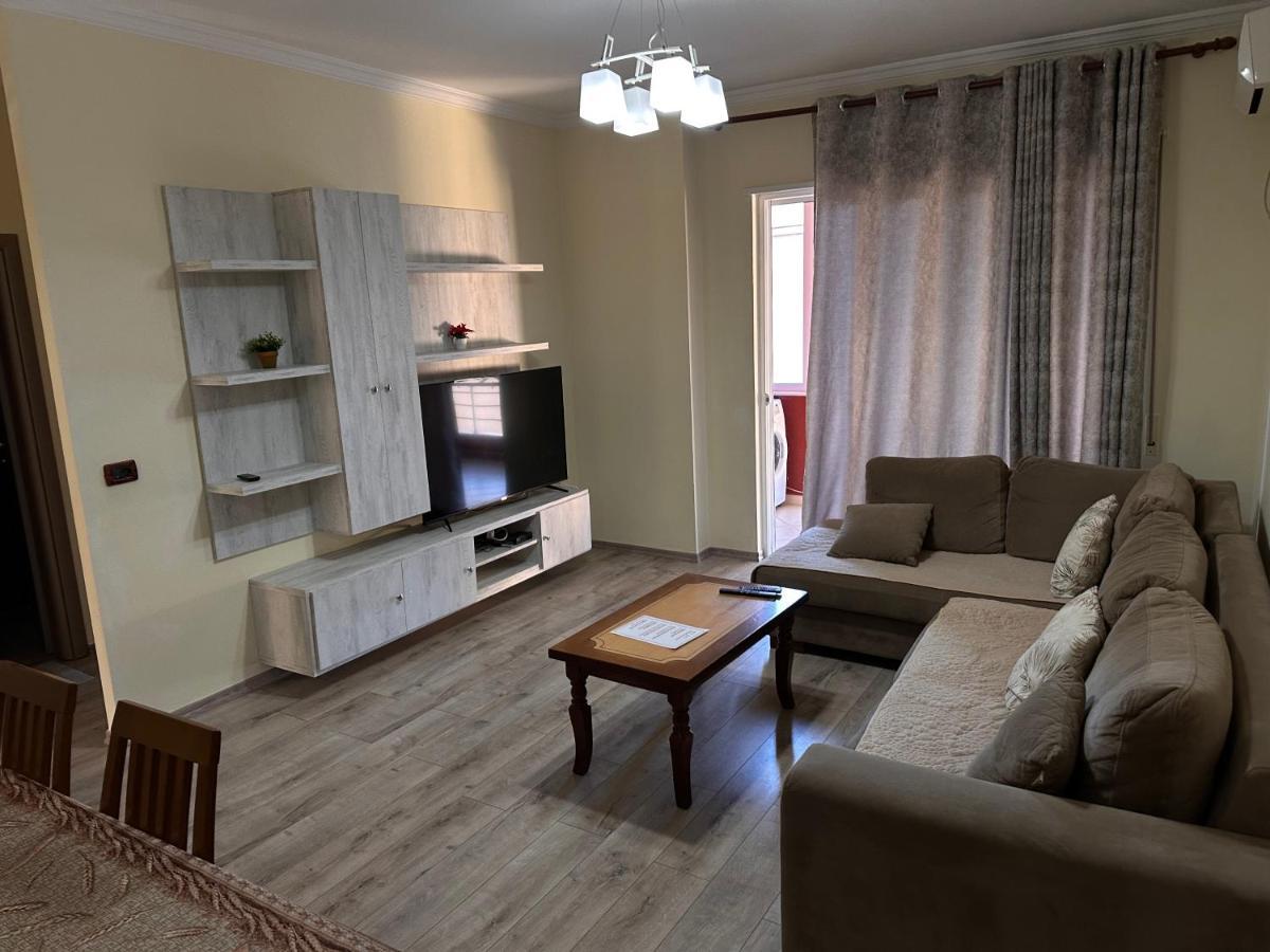 Family Apartments Σαράντα Εξωτερικό φωτογραφία
