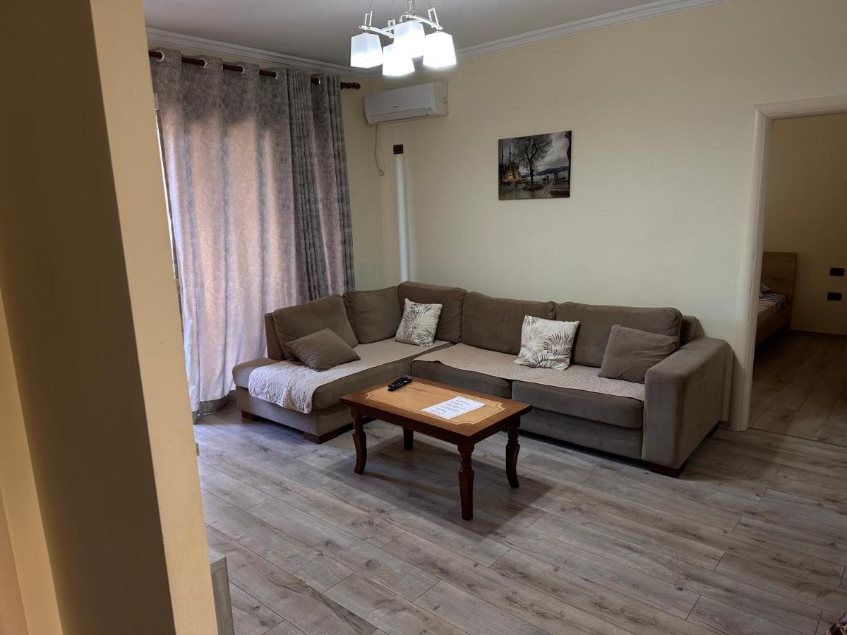 Family Apartments Σαράντα Εξωτερικό φωτογραφία
